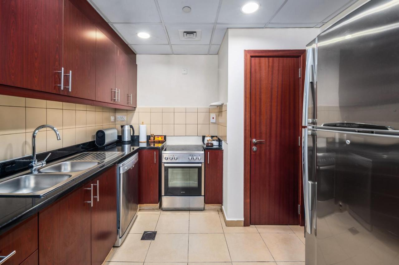 Lovely 2-Bed Condo In Jbr - 5 Mins From Beach - Palm View! Дубай Екстер'єр фото